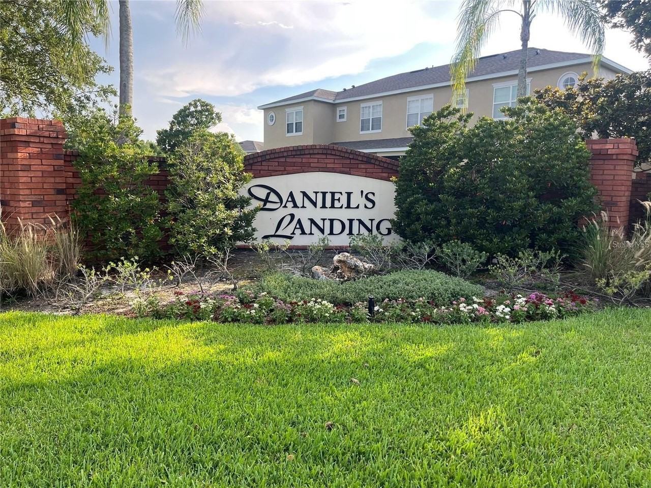 13344 Harbor Shore Ln - Photo 2 of 18