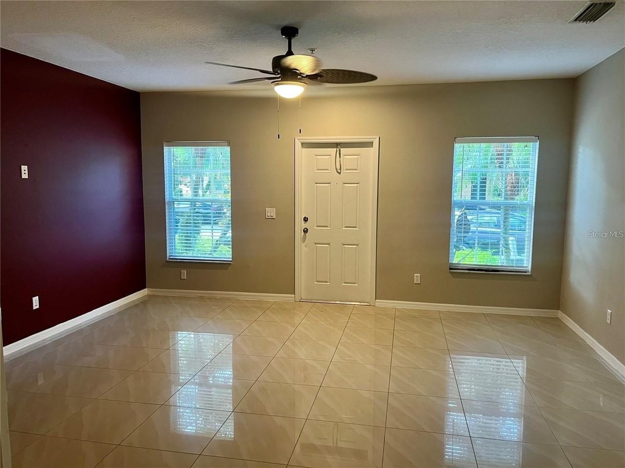 13344 Harbor Shore Ln - Photo 3 of 18