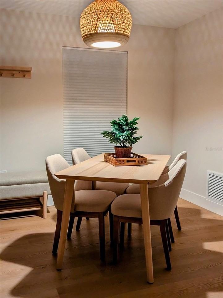 1455 Fairway Dr - Photo 6 of 24