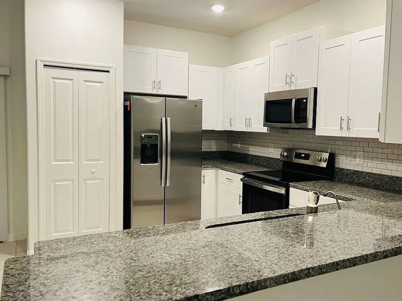 5199 Forum Blvd - Photo 2 of 8