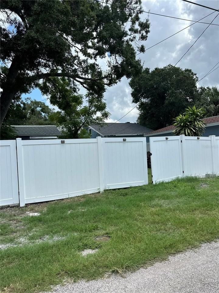 2450 14th Ave N - Photo 3 of 10