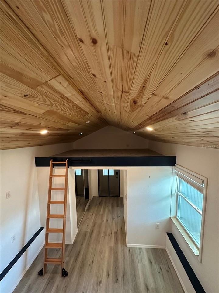 2450 14th Ave N - Photo 6 of 10