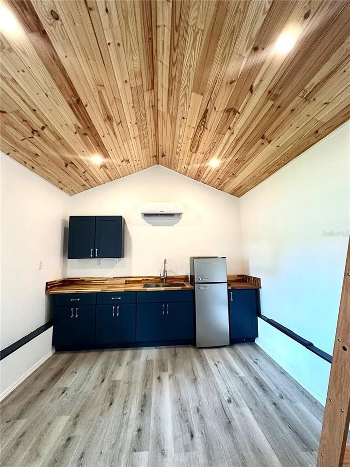 2450 14th Ave N - Photo 7 of 10