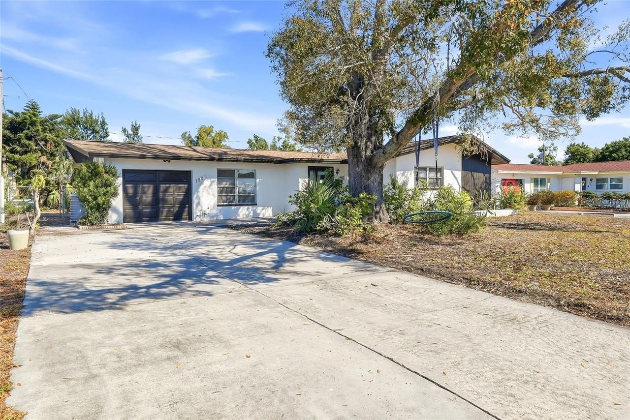 1801 62nd Ter S - Photo 2 of 32