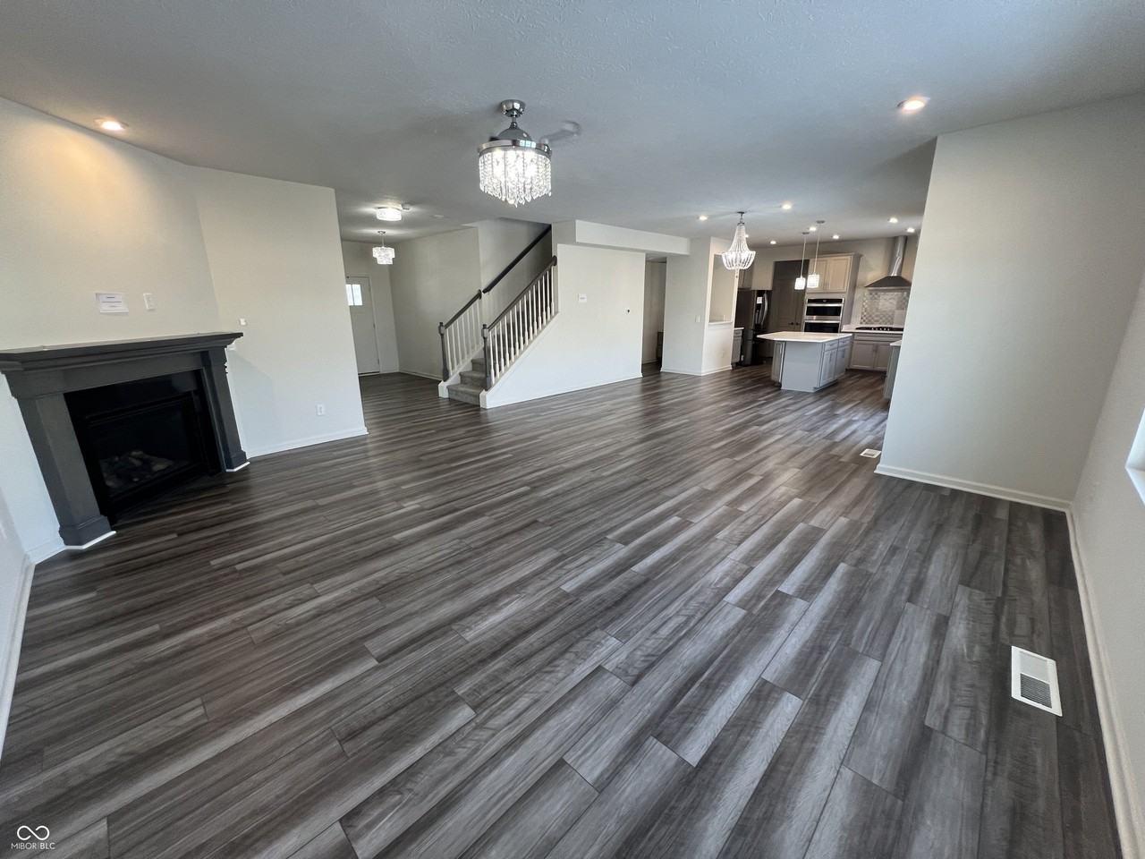 5374 Noble Crossing Pkwy W - Photo 2 of 37