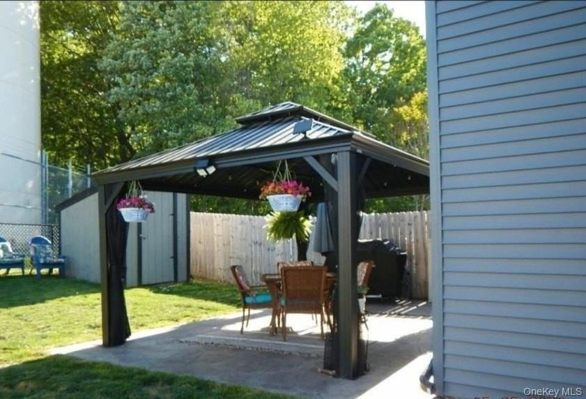 409 Rakov Rd - Photo 2 of 12