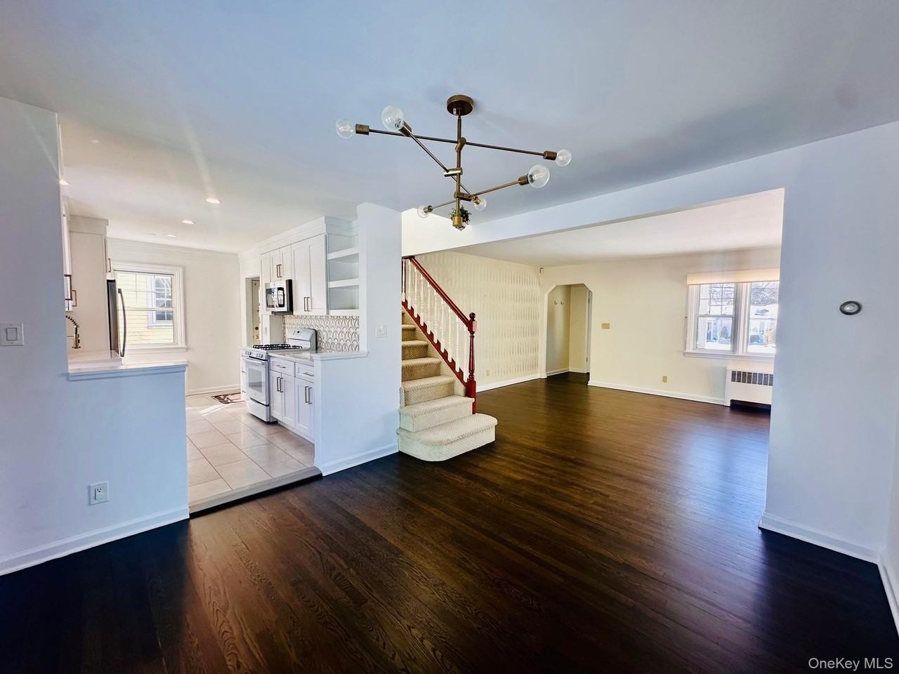 11 W Glen Ave - Photo 2 of 46