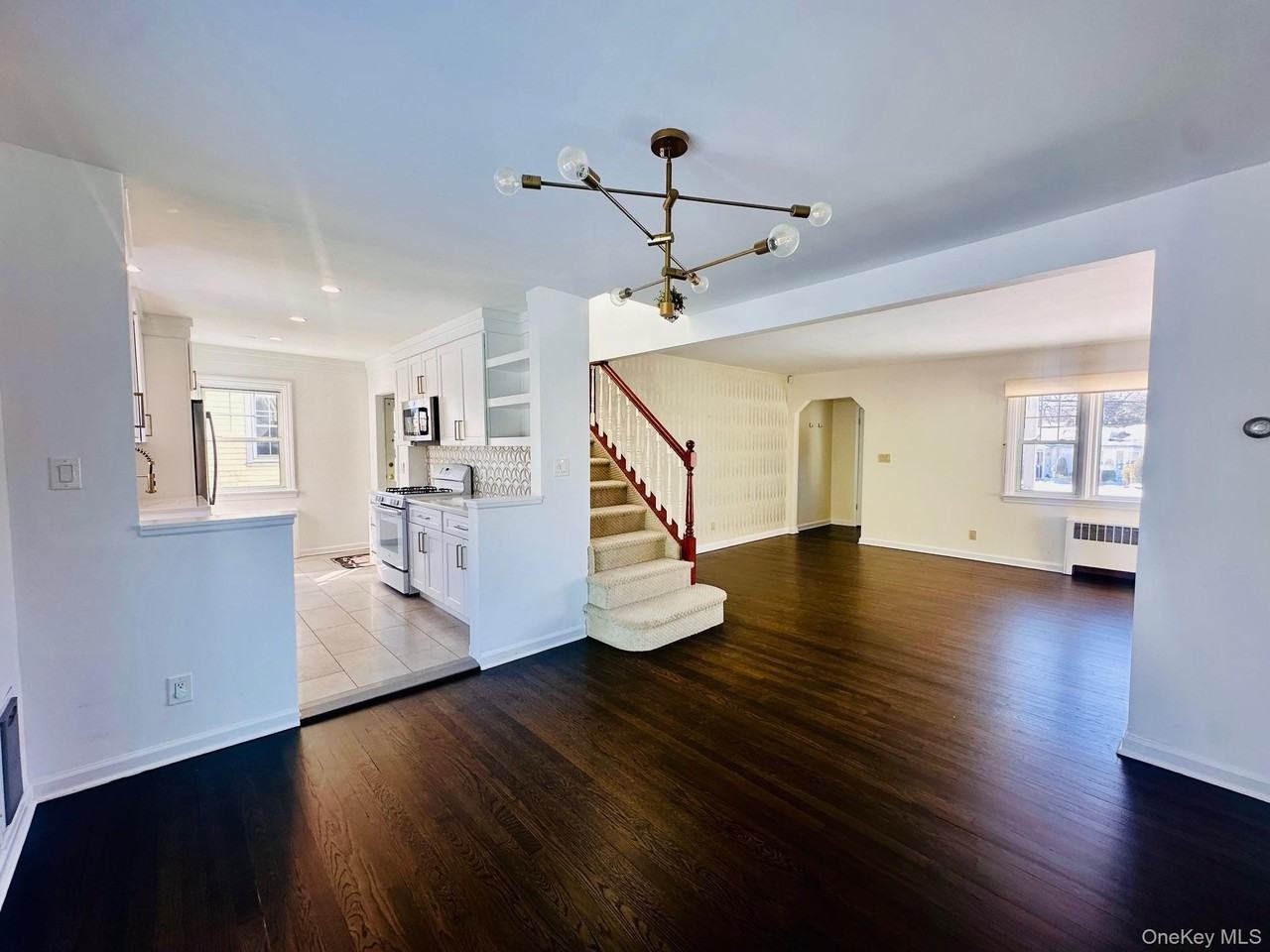 11 W Glen Ave - Photo 3 of 46