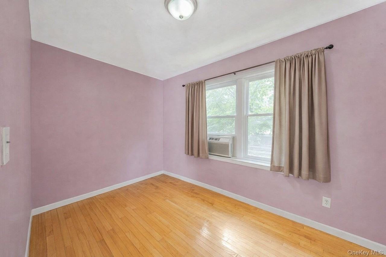 13841 230th Pl 1st Fl #1stFL - Photo 4 of 7