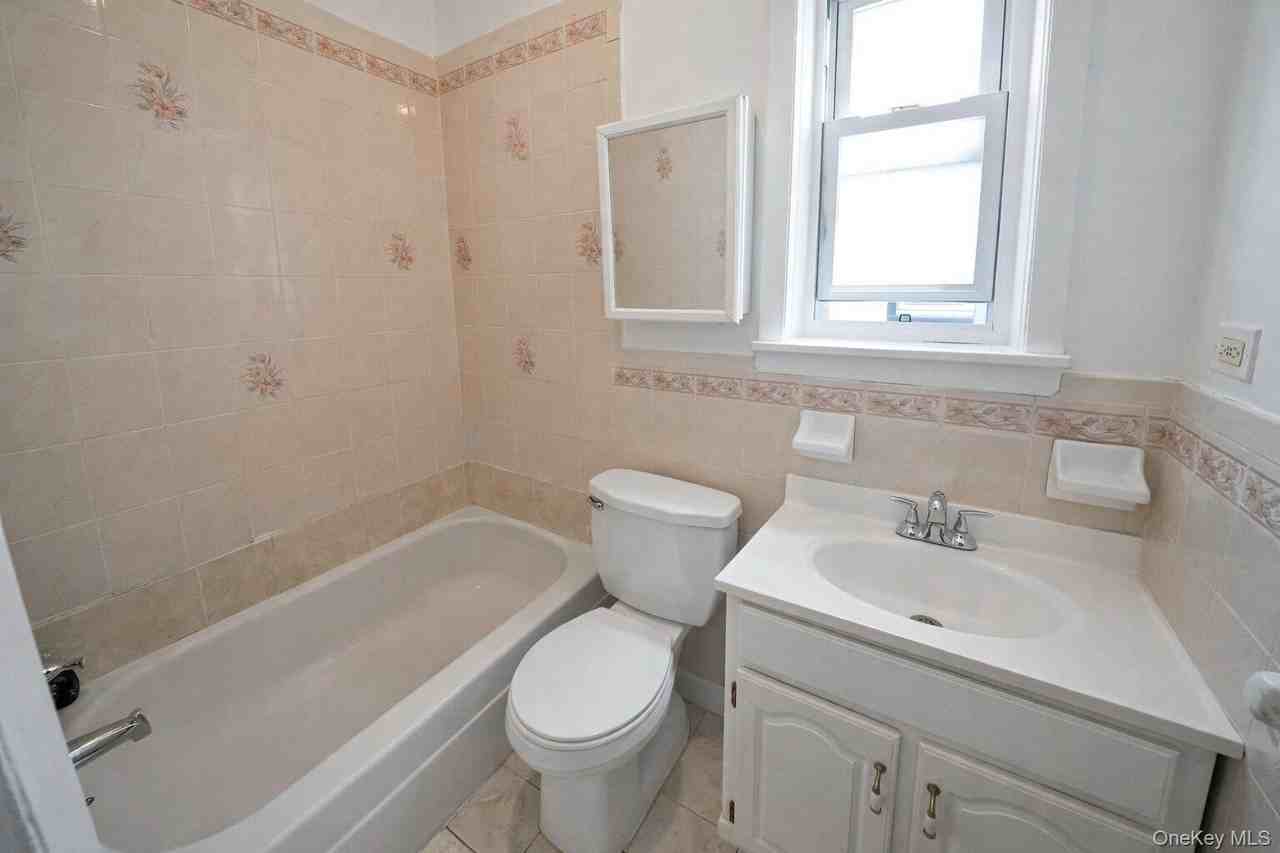 13841 230th Pl 1st Fl #1stFL - Photo 7 of 7