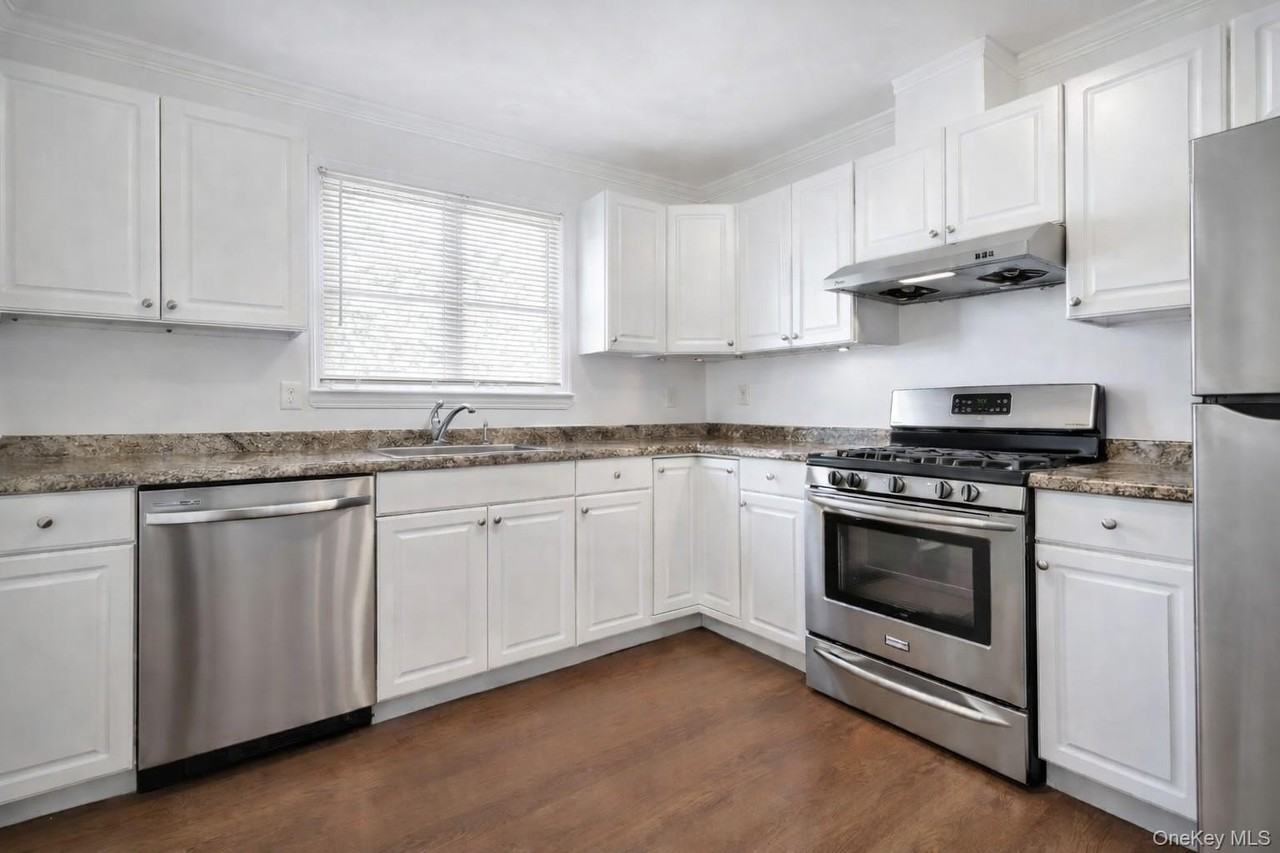 82A 5th Ave Apt 1 #1 - Photo 4 of 12