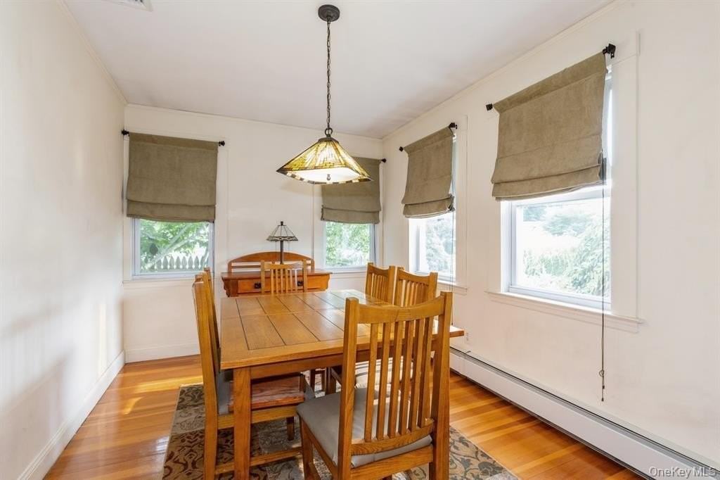 109 Roosevelt Ave - Photo 6 of 27