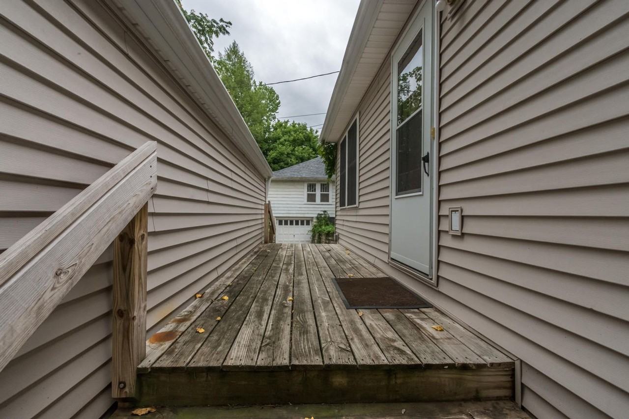505 S Highland - Photo 4 of 21