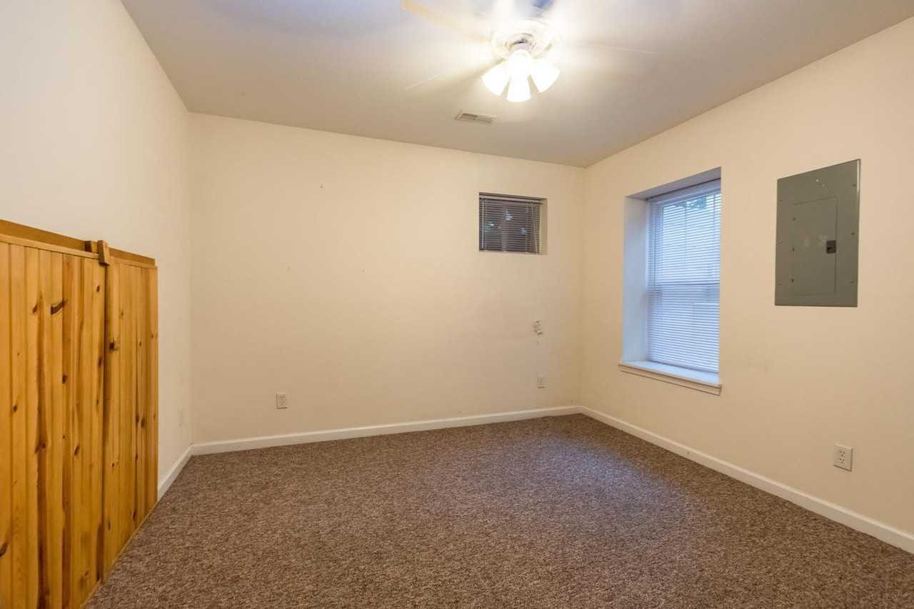 505 S Highland - Photo 6 of 21