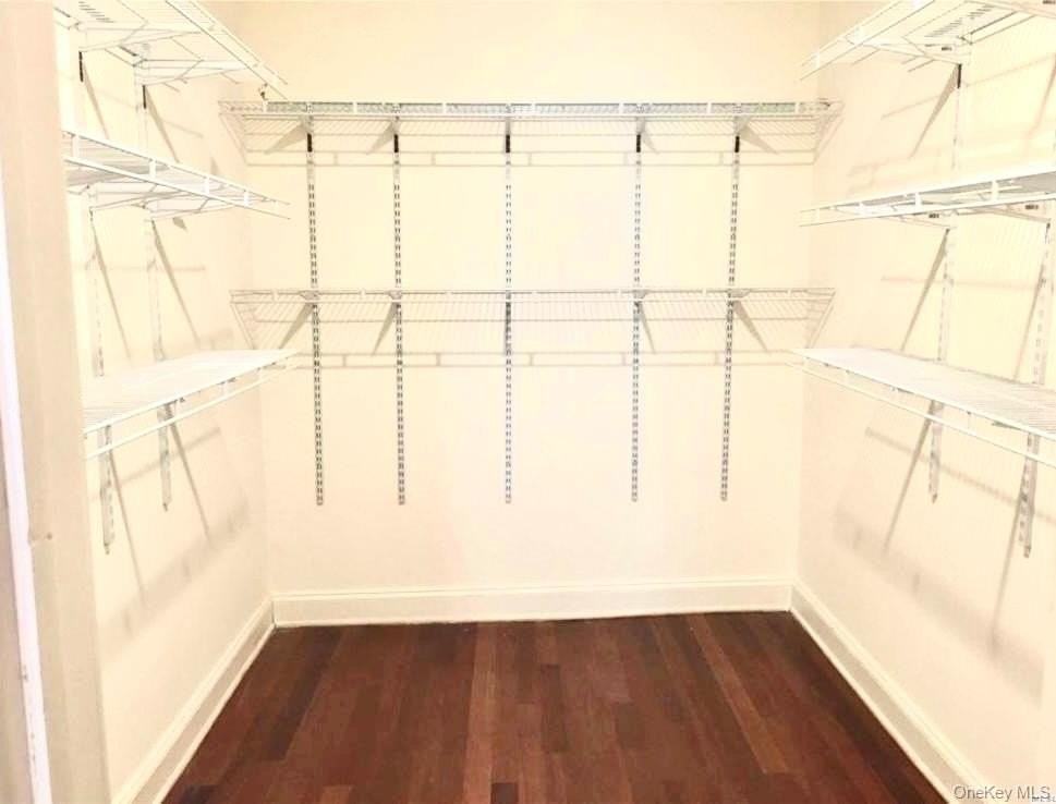 171 Great Neck Rd Apt 1a #1A - Photo 6 of 18