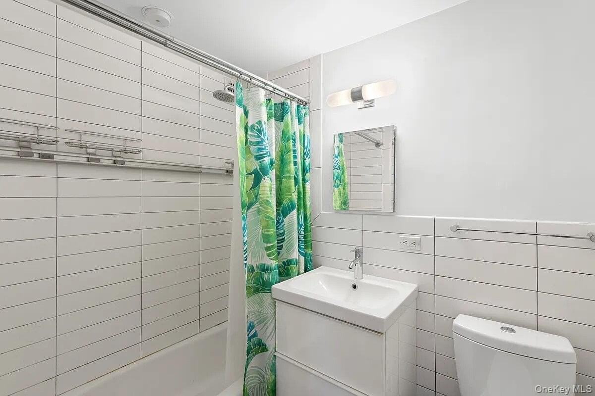 80 Park Ave #14H - Photo 6 of 7