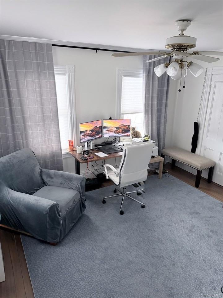 31 Ireland Pl - Photo 4 of 8