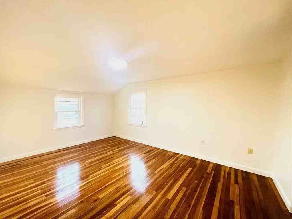 43 Hilma St - Photo 7 of 7