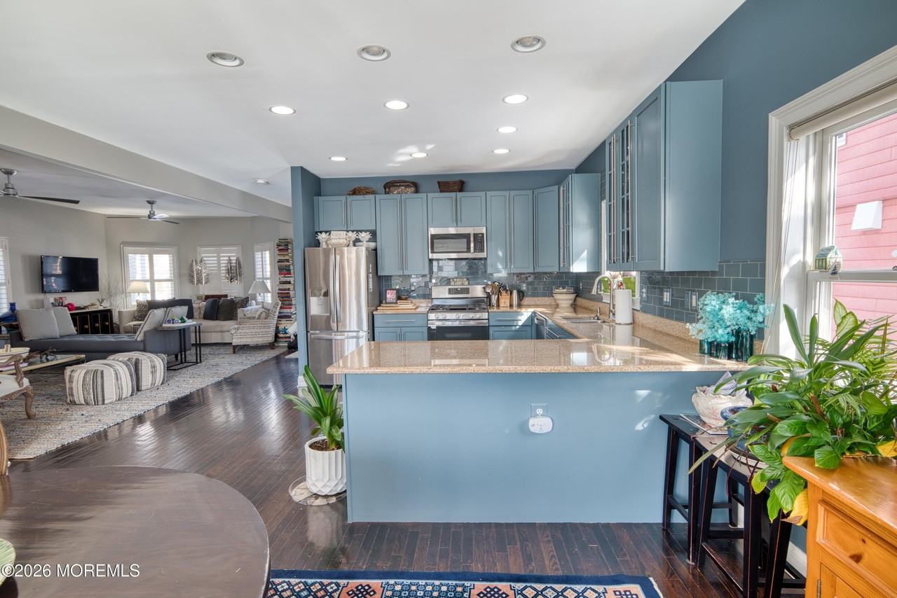 1210 3rd Ave - Photo 6 of 22