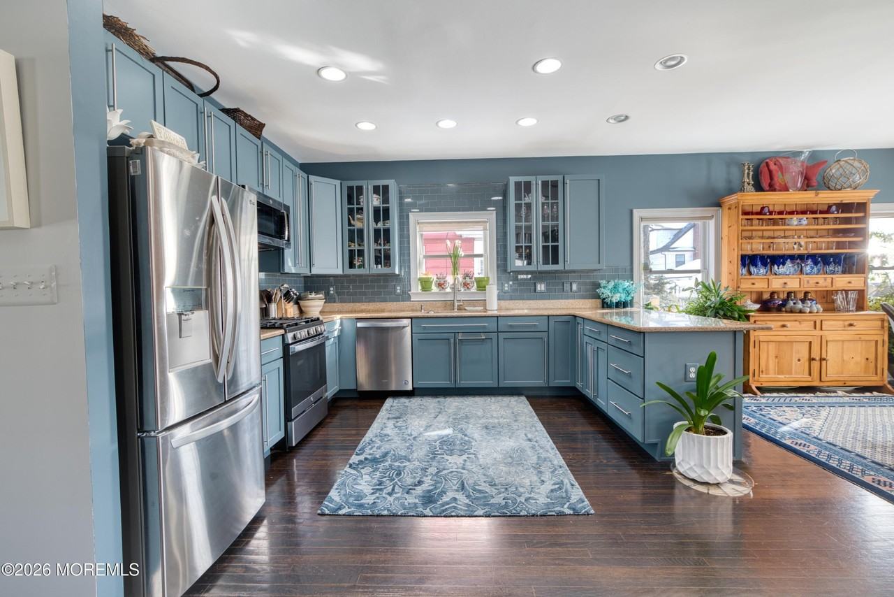 1210 3rd Ave - Photo 7 of 22