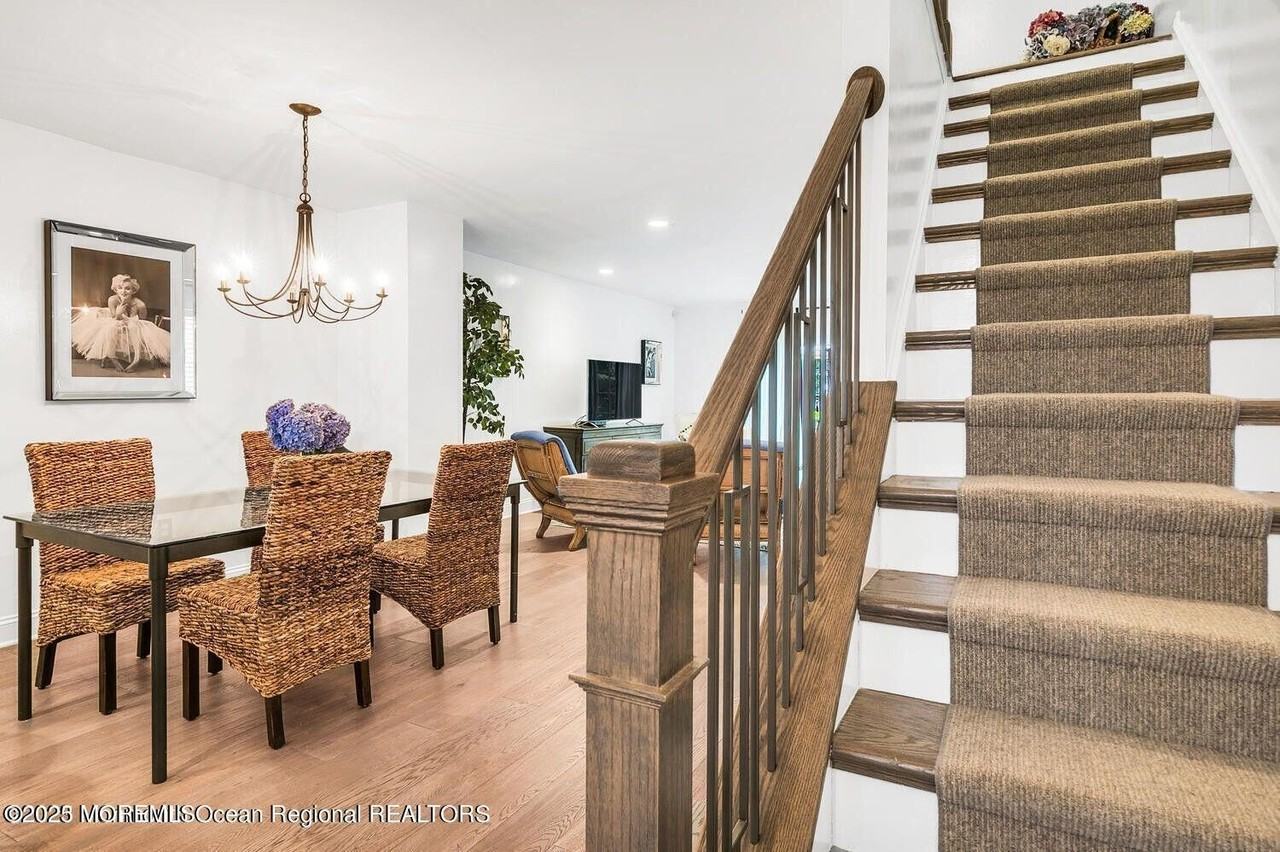 60 Wyckham Rd - Photo 6 of 21