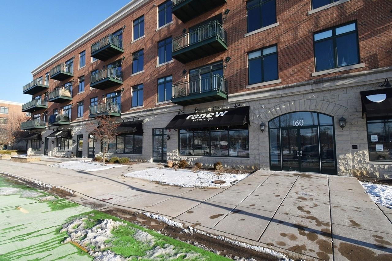 160 S River St Unit 311 #311 - Photo 2 of 26