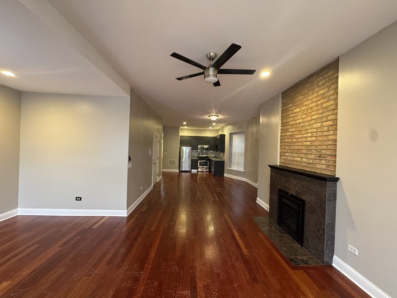 4518 S Indiana Ave Apt 2 #2 - Photo 4 of 15