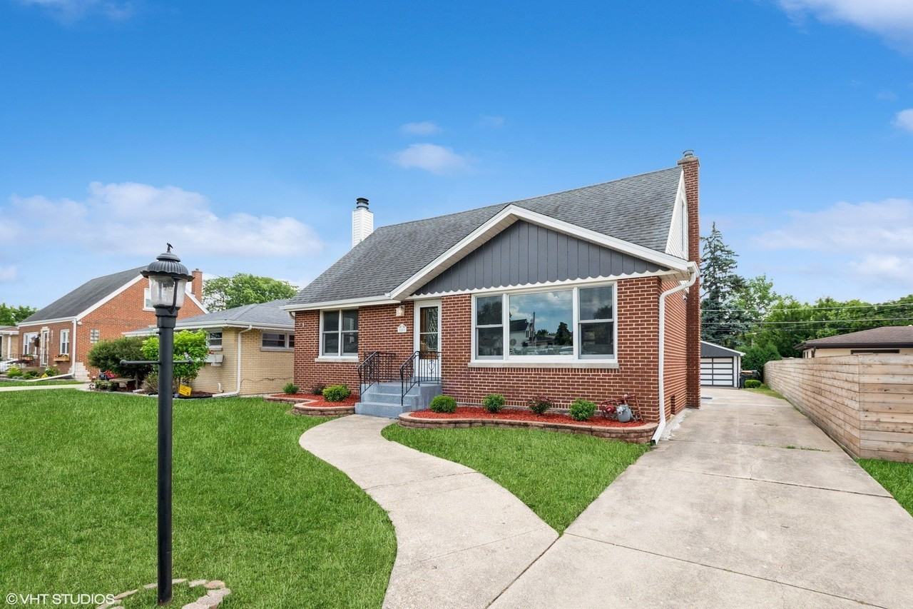 1001 Oakton St - Photo 2 of 35