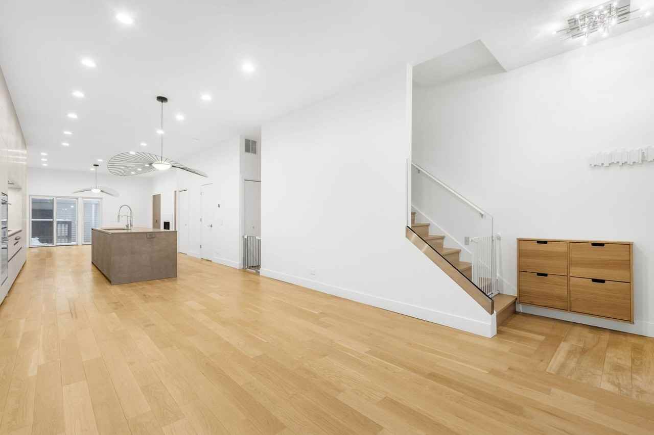 1618 W Pierce Ave - Photo 3 of 31