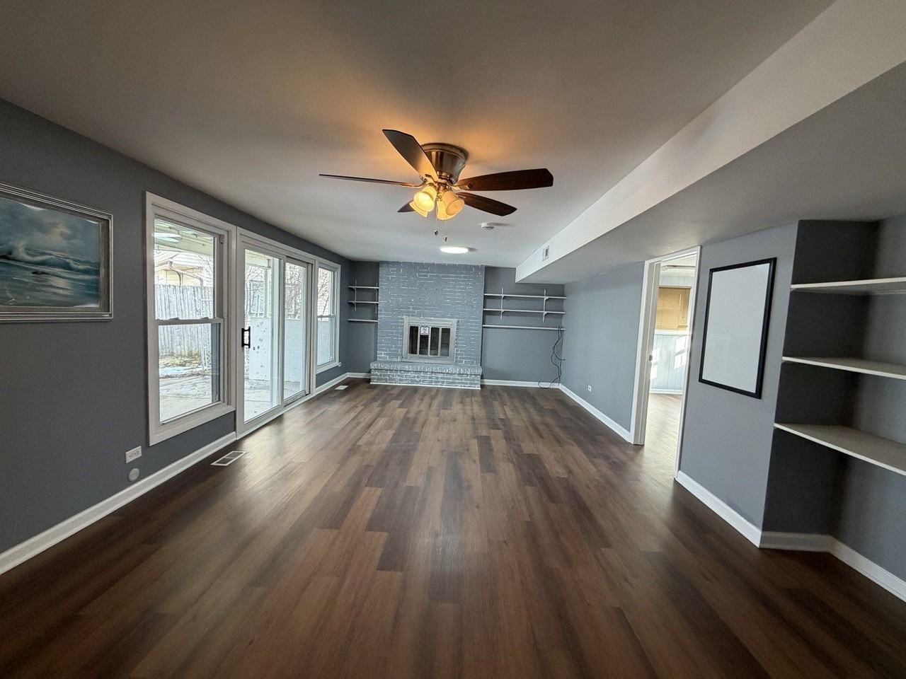 1200 Glen Ln - Photo 4 of 31