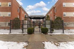 6417 N Damen Ave Apt 3w #3W - Photo 1 of 1