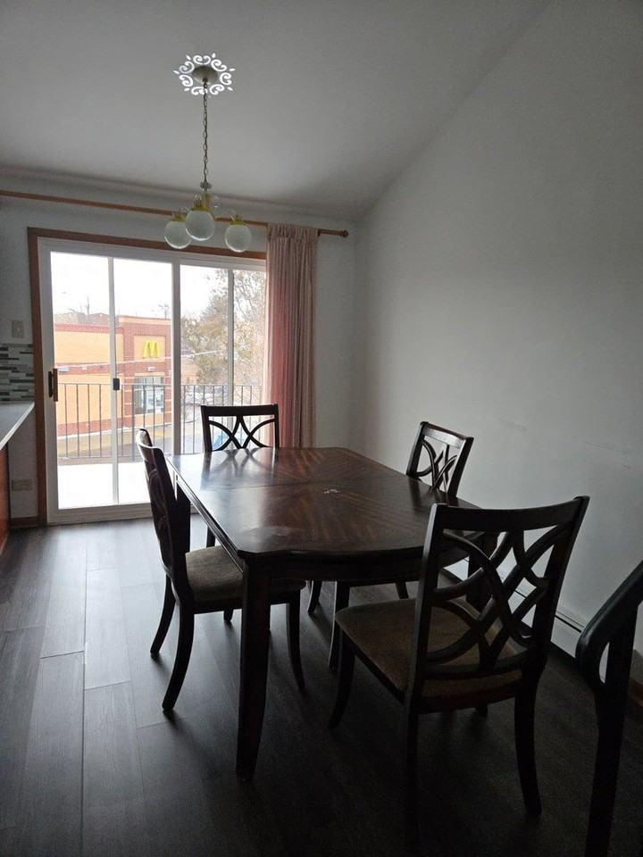 6146 N Melvina Ave Unit 2 #2 - Photo 3 of 12