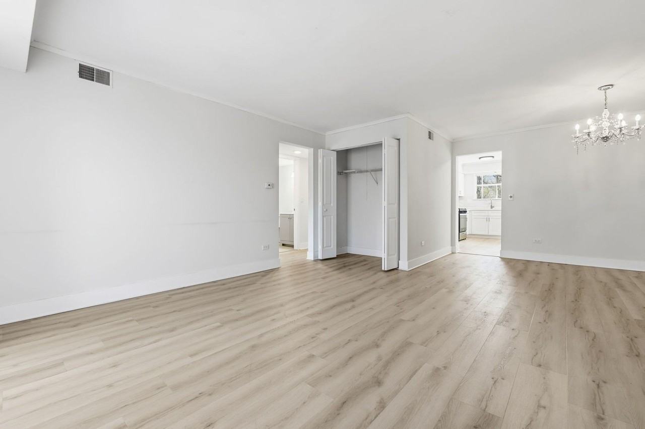 382 Oak Trails Rd Apt 301 #301 - Photo 6 of 24