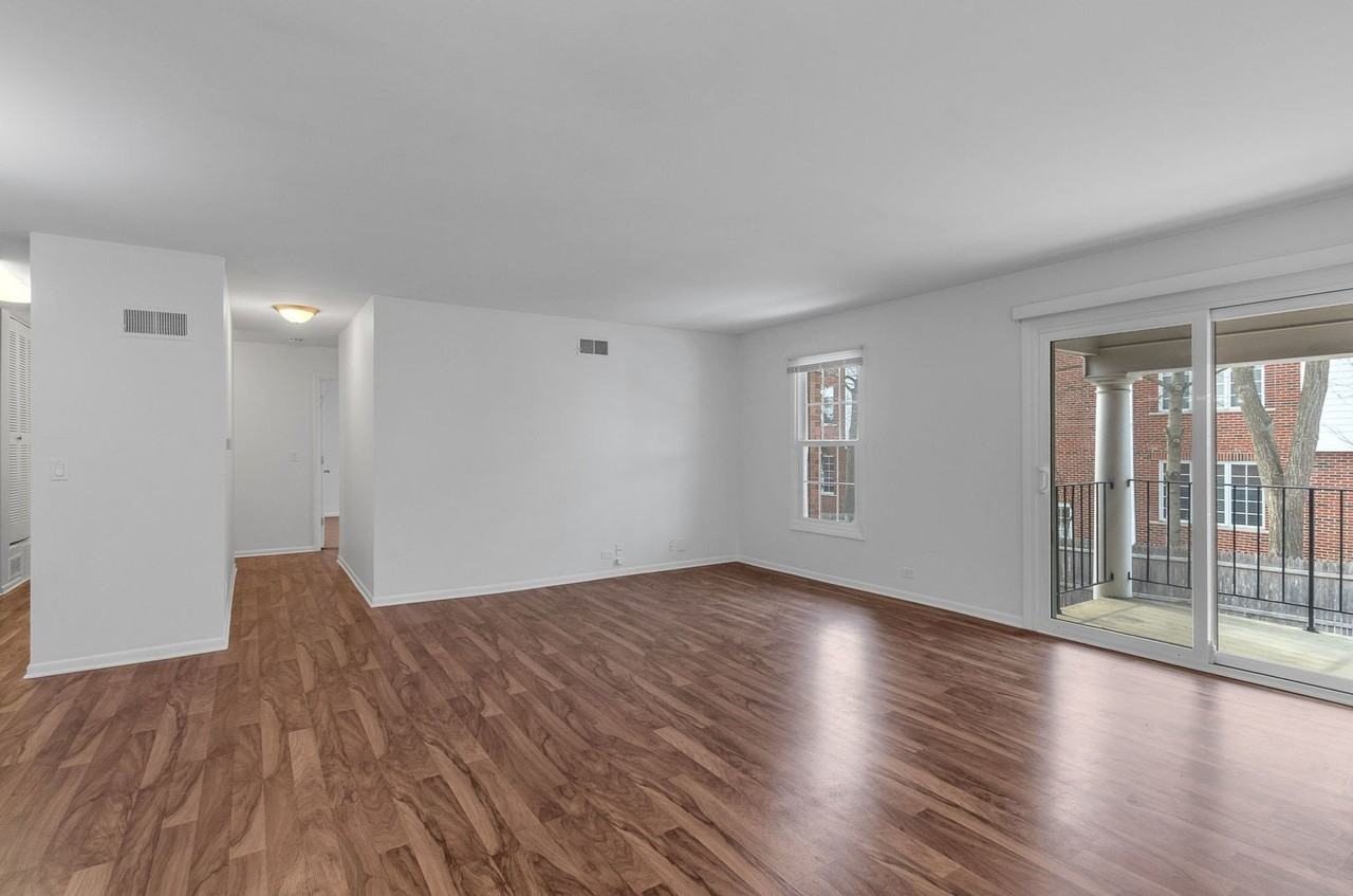 520 Shorely Dr Apt 201 #201 - Photo 3 of 22