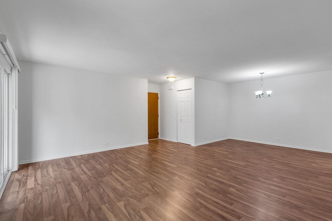 520 Shorely Dr Apt 201 #201 - Photo 4 of 22