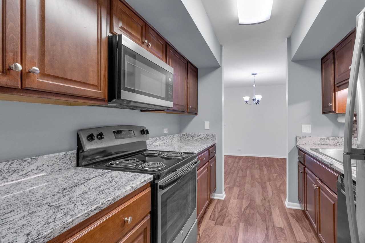 520 Shorely Dr Apt 201 #201 - Photo 7 of 22