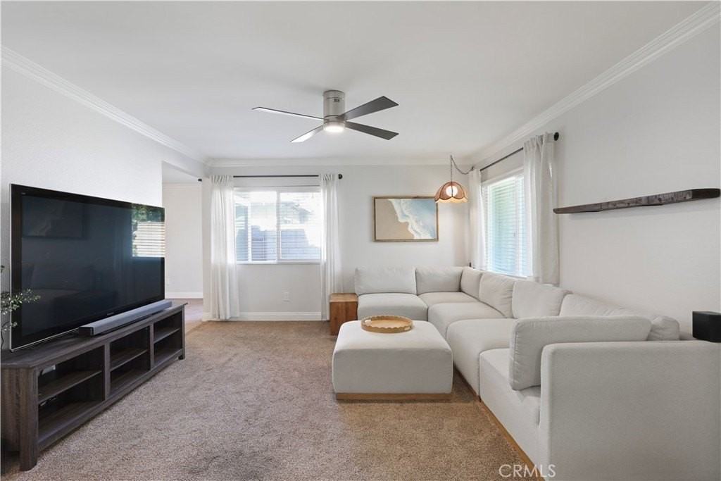 1619 Carmel Cir W - Photo 4 of 35