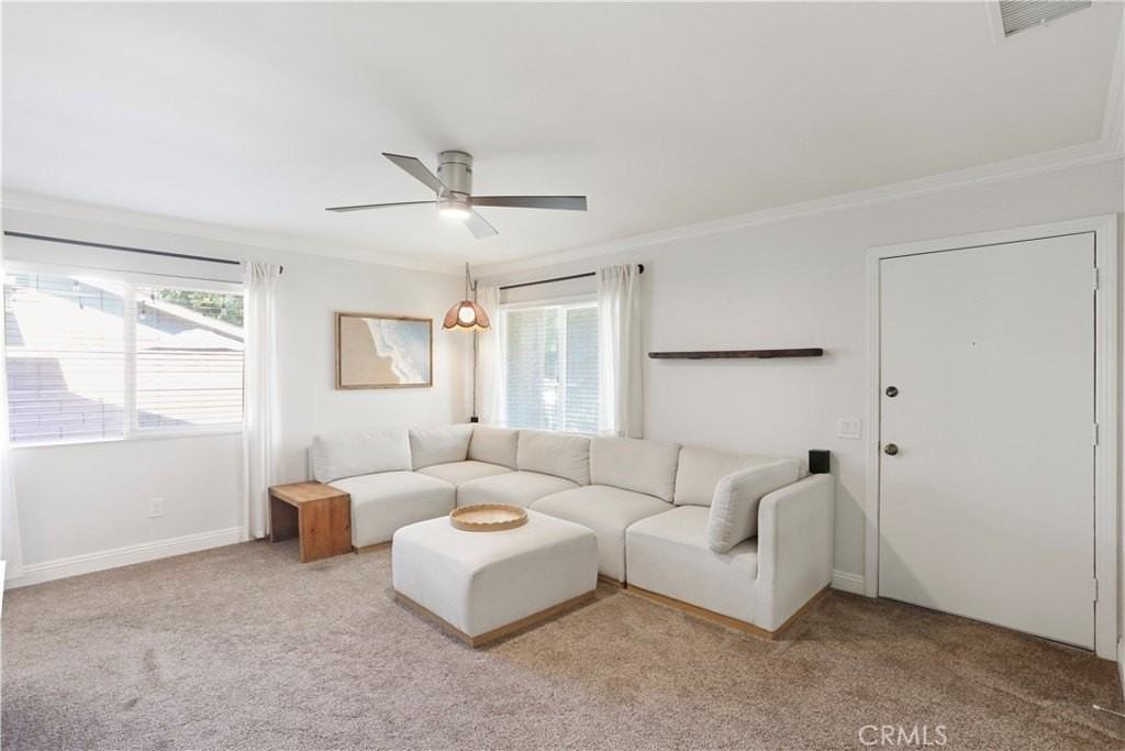 1619 Carmel Cir W - Photo 5 of 35