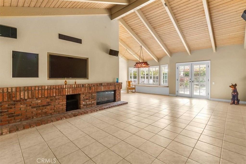 4350 Mahogany Cir - Photo 4 of 31