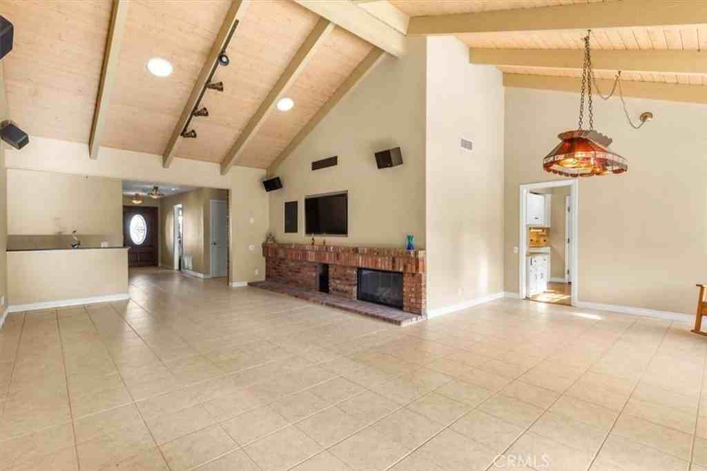 4350 Mahogany Cir - Photo 5 of 31