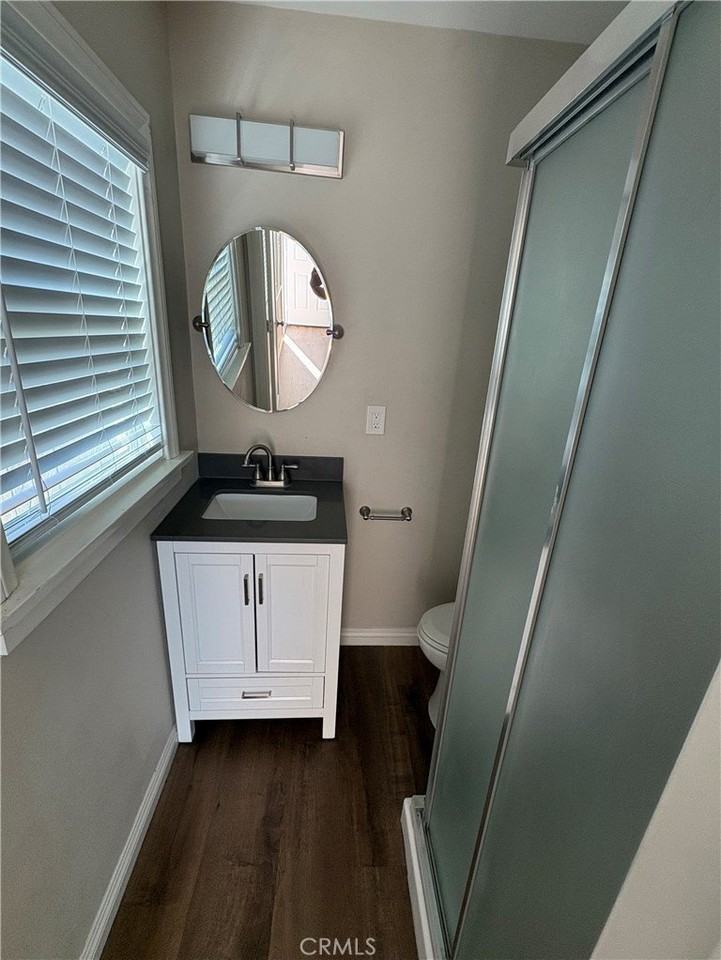 907 Campus Ave #A - Photo 2 of 3