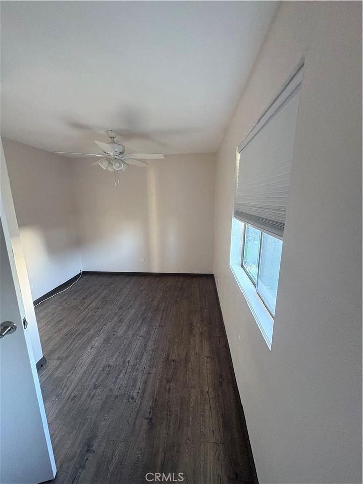 531 W Clark St - Photo 6 of 6