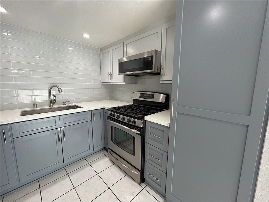 1924 Hawaii St - Photo 4 of 21