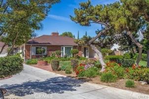 featured image of 3870 El Hijo St