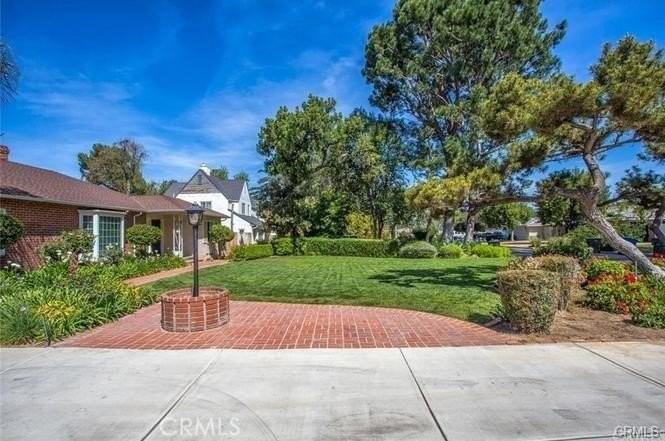 3870 El Hijo St - Photo 3 of 11