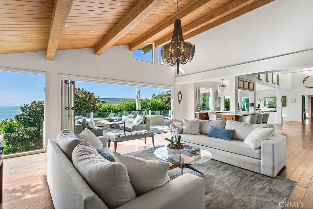 1010 Emerald Bay - Photo 5 of 50