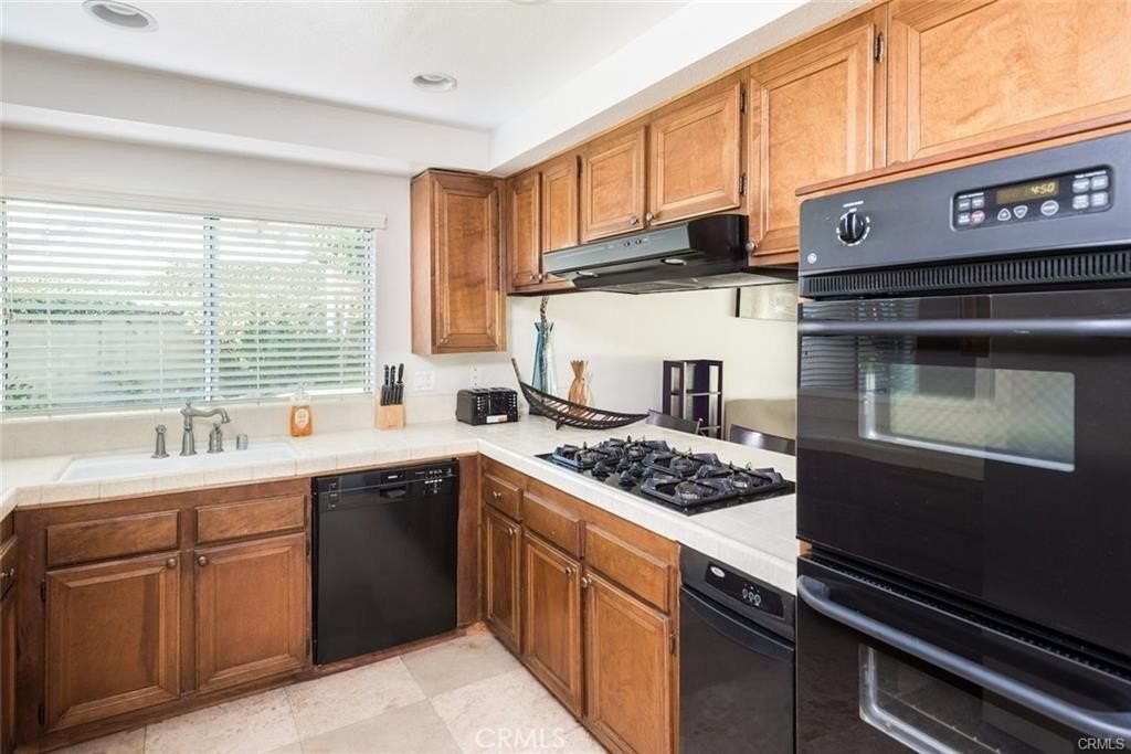 21 Tory - Photo 5 of 19