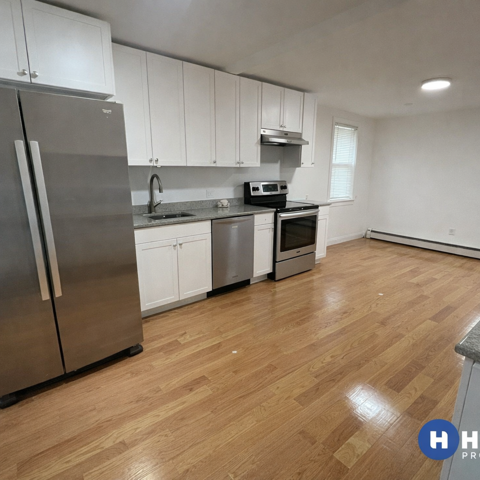 10 Greenville St #6 - Photo 2 of 2