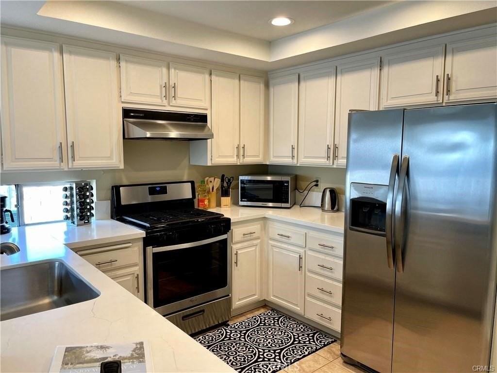 17 Fallbrook - Photo 5 of 31