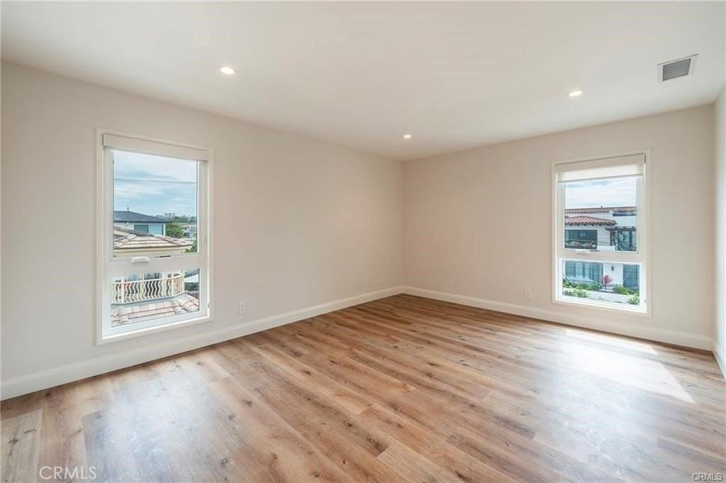 140 Acacia Ave - Photo 2 of 42